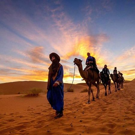 Merzouga Luxury Sahara Camps Екстериор снимка