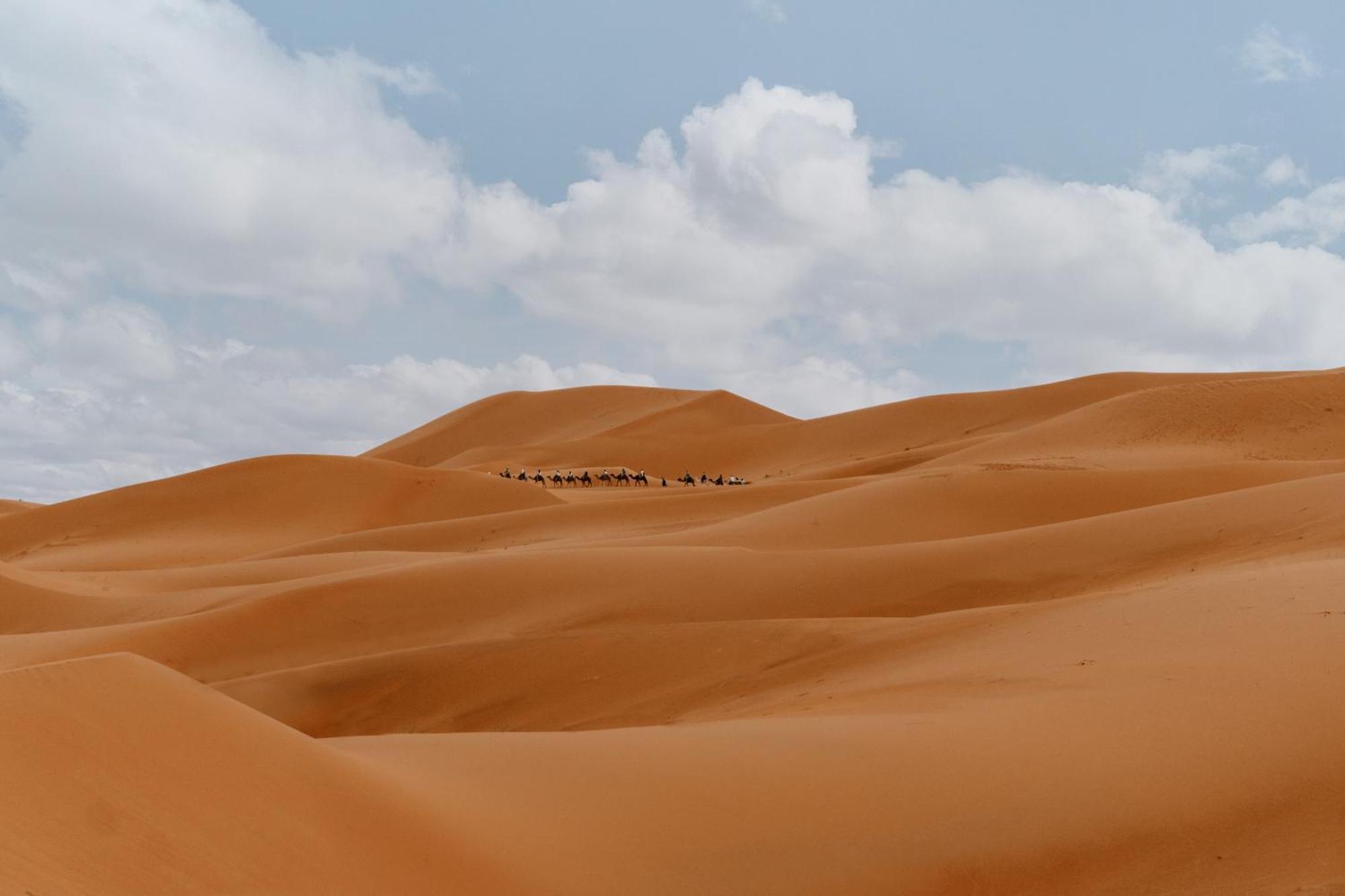 Merzouga Luxury Sahara Camps Екстериор снимка